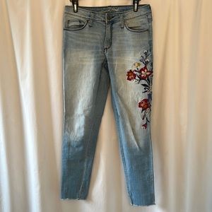 Universal Thread Embroidered Denim Jeans